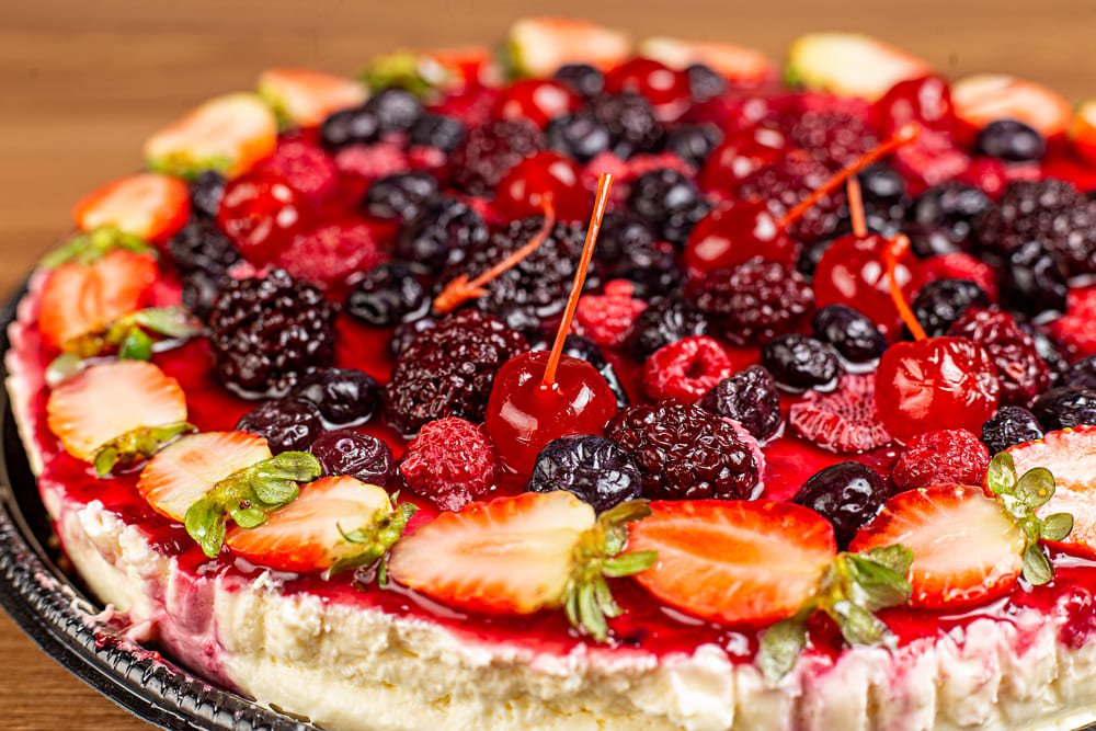 Torta com frutas vermelhas